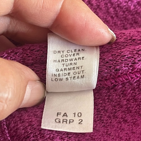 St. John Crew Neck Sweater - Metallic Knitwear, Clothing purple size P - Picture 10 of 14